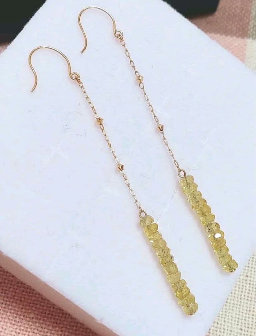 未使用品 k18 天然イエローサファイア ピアス