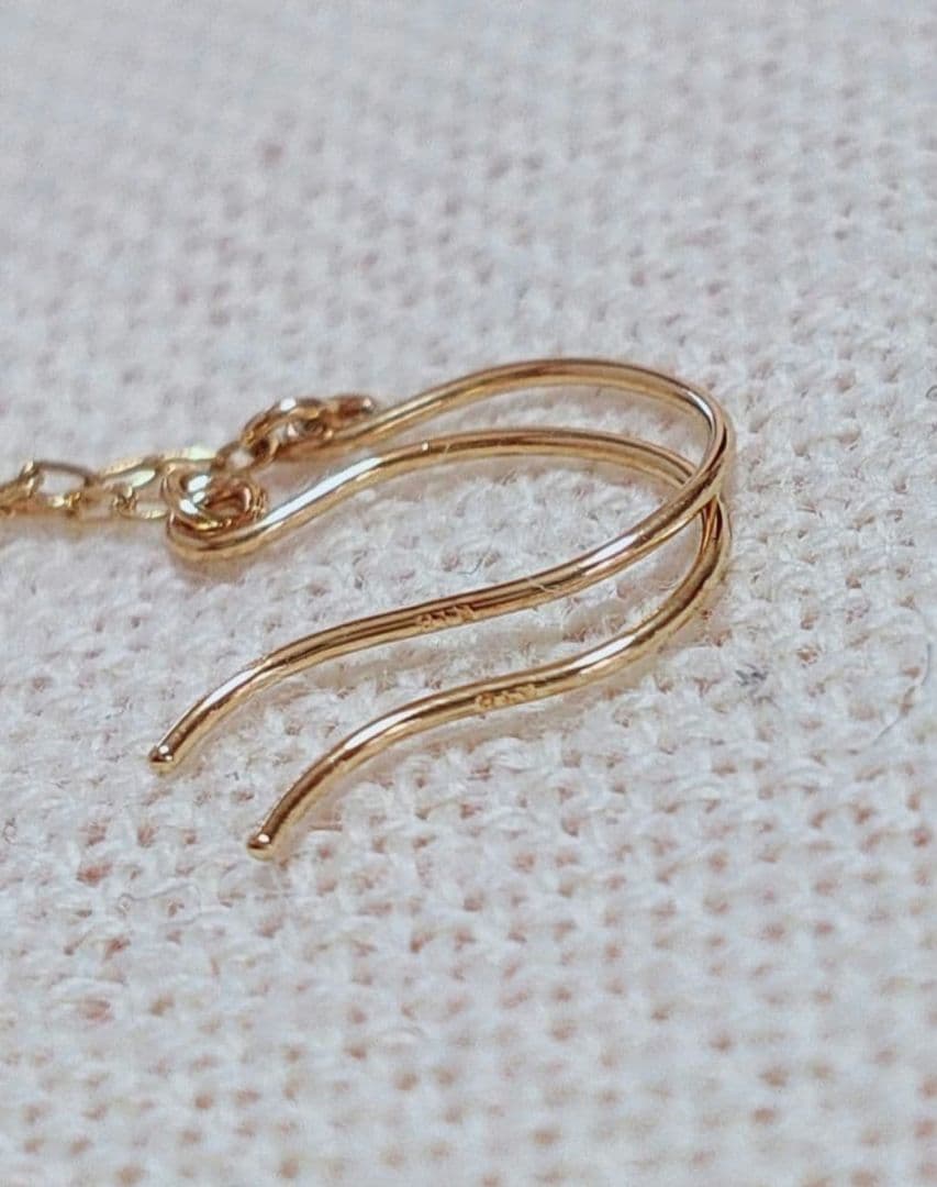 未使用品 k18 天然イエローサファイア ピアス