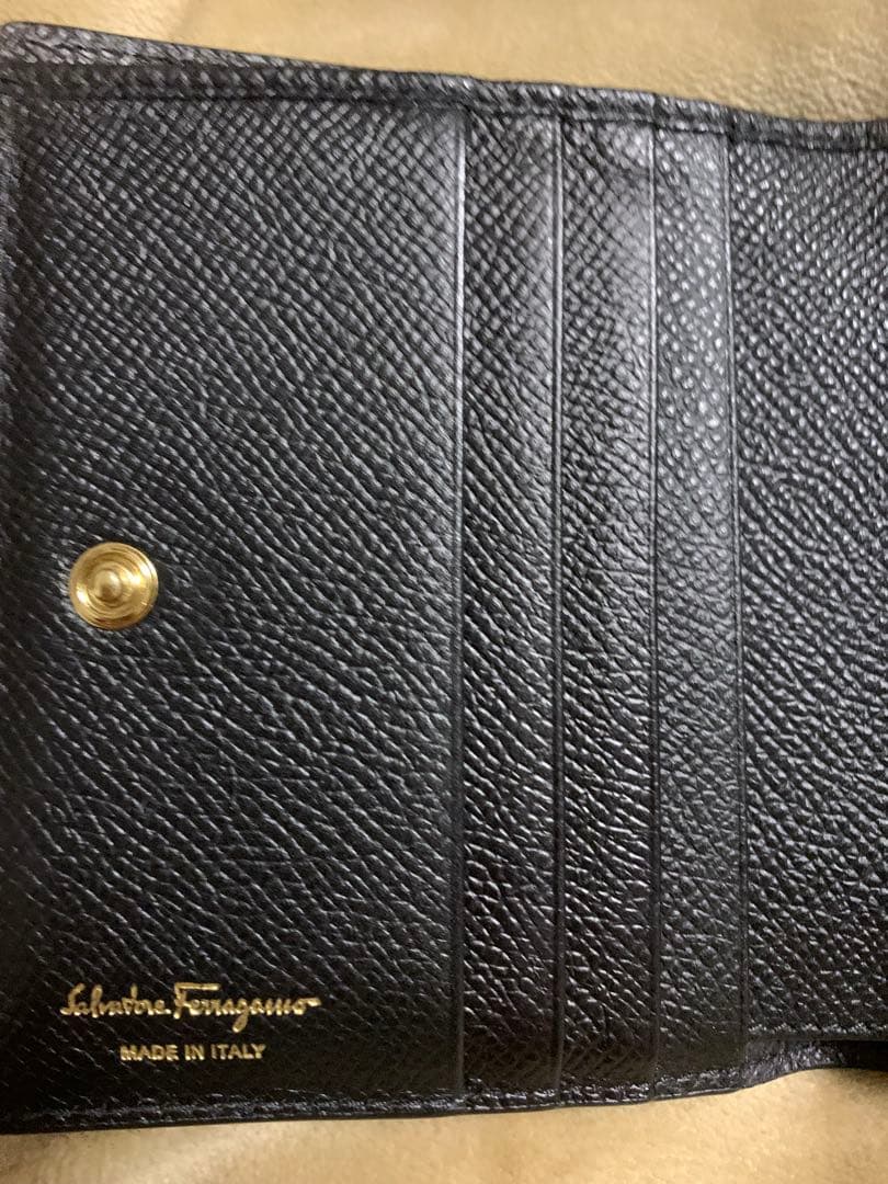 FERRAGAMO 二つ折り財布　美品