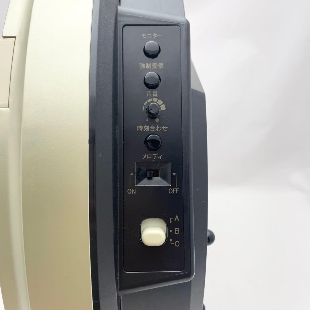 【訳あり】からくり電波時計 スモールワールド 4MN490RH リズム時計