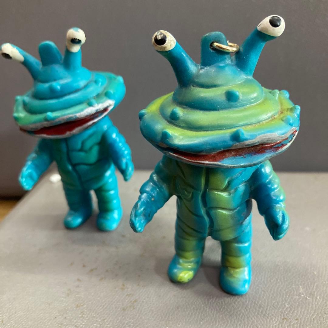 希少　カネゴン　 フィギュア 2体セット