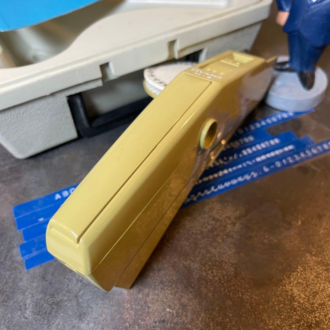 ■製品保証■ 【繋がる筆記体・文字盤4個】ダイモ M-6 DYMO 17515