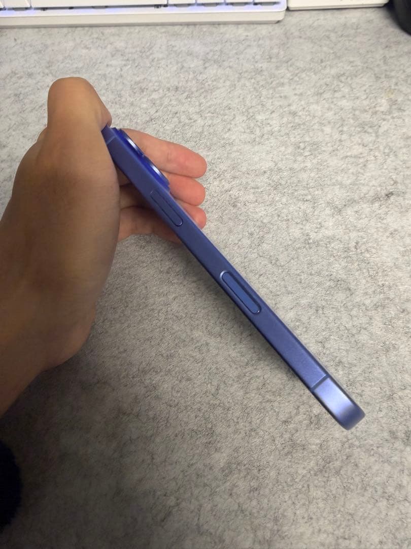 まりApple iPhone 16/128 ウルトラマリン本体