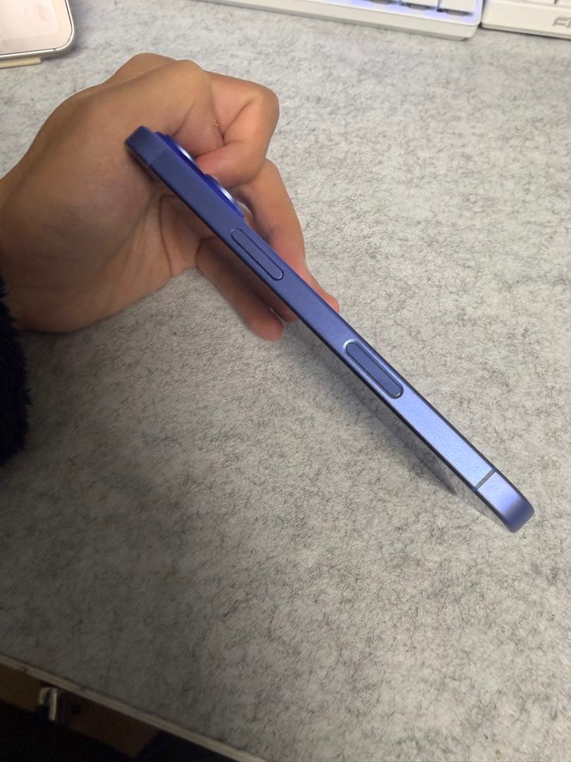 まりApple iPhone 16/128 ウルトラマリン本体