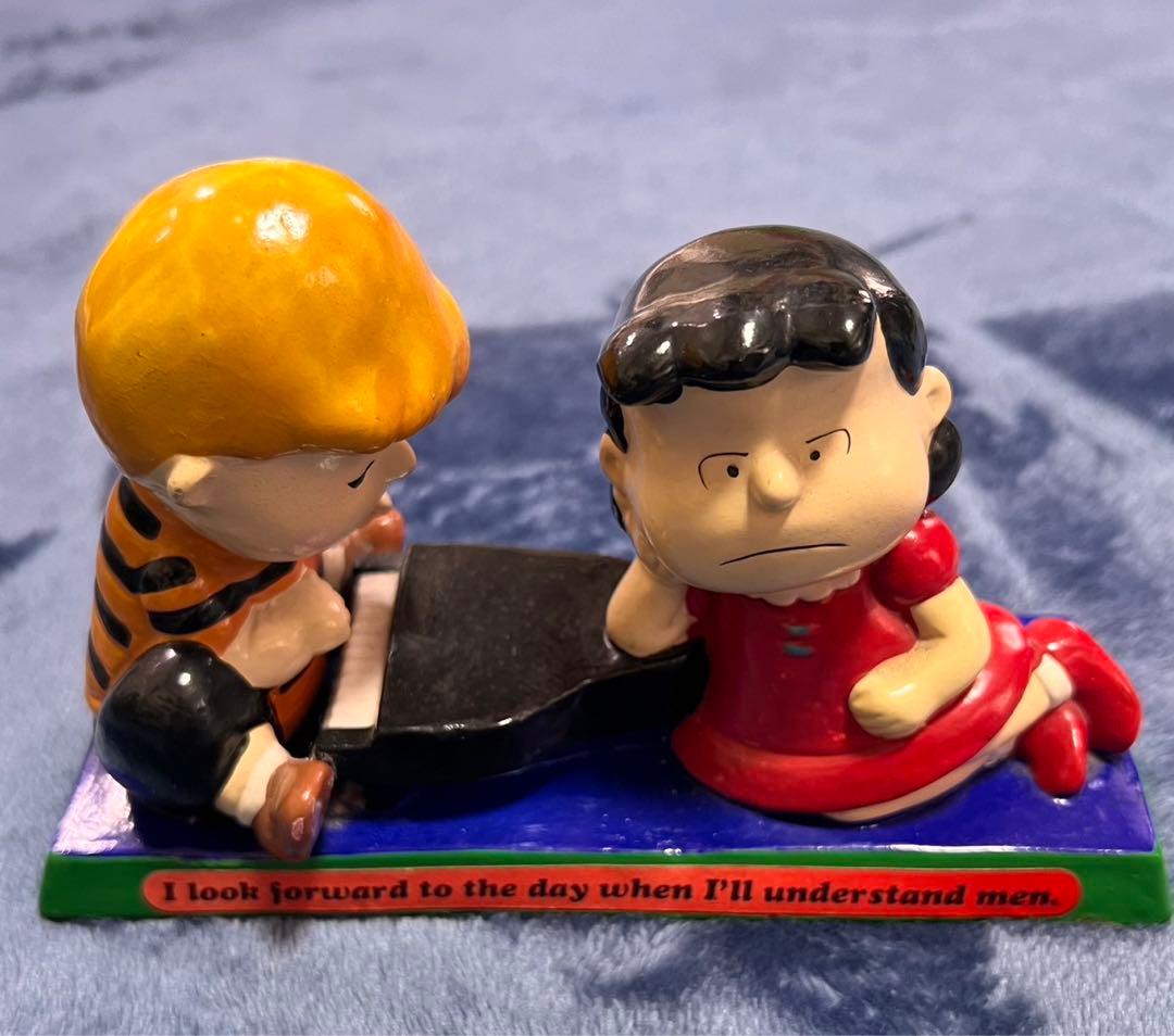 スヌーピー　SNOOPY 　ルーシー& シュローダー