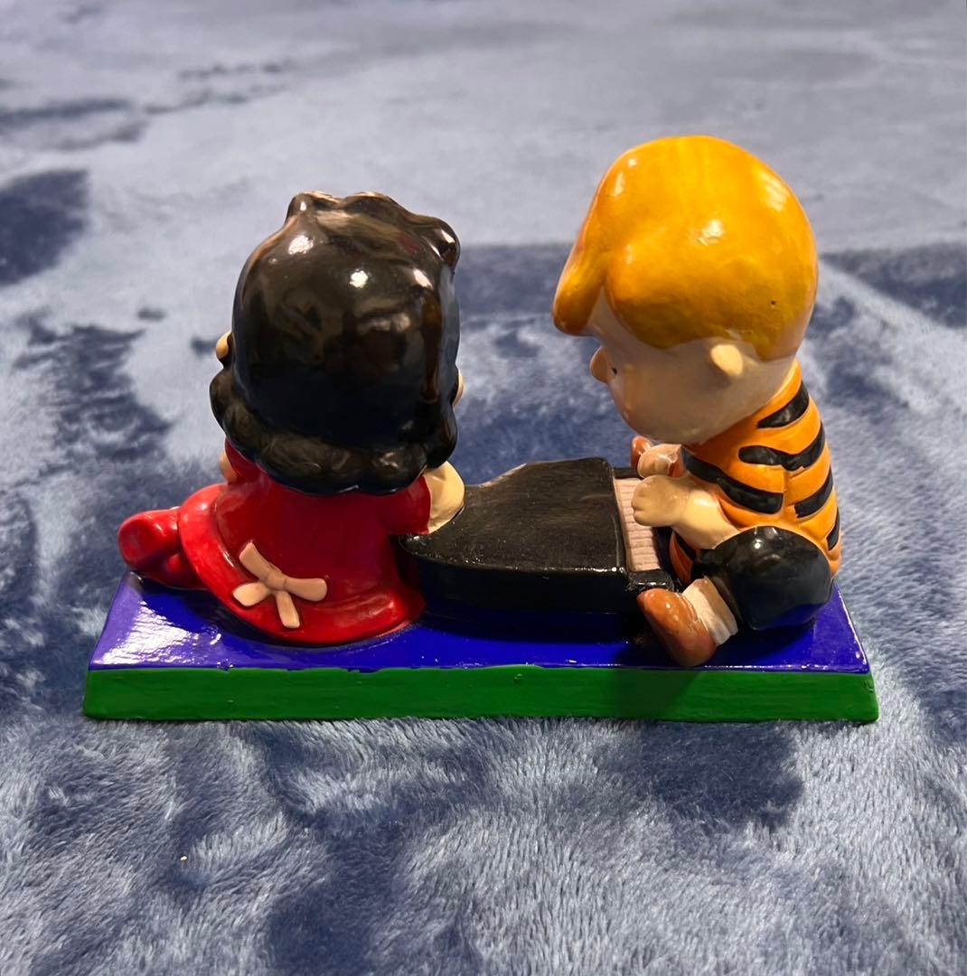 スヌーピー　SNOOPY 　ルーシー& シュローダー