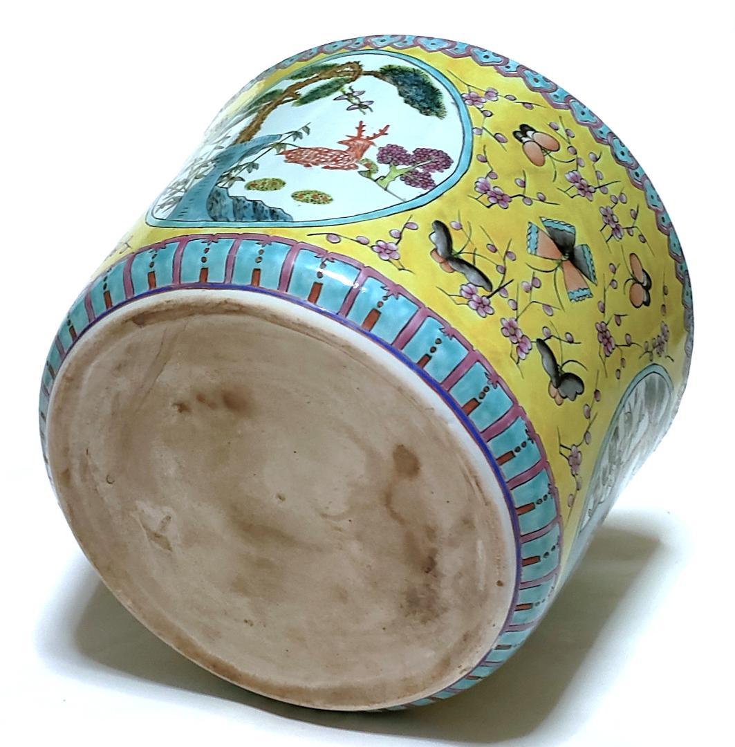 火鉢 黄色地に蝶々 松竹梅に鹿 Ad-210