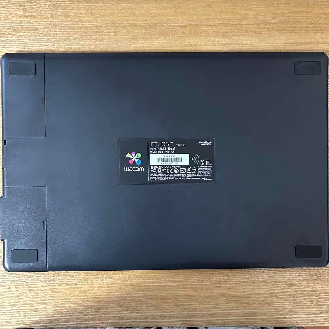 Wacomワコム/ペンタブレット/INTUOS PRO PTH651K1