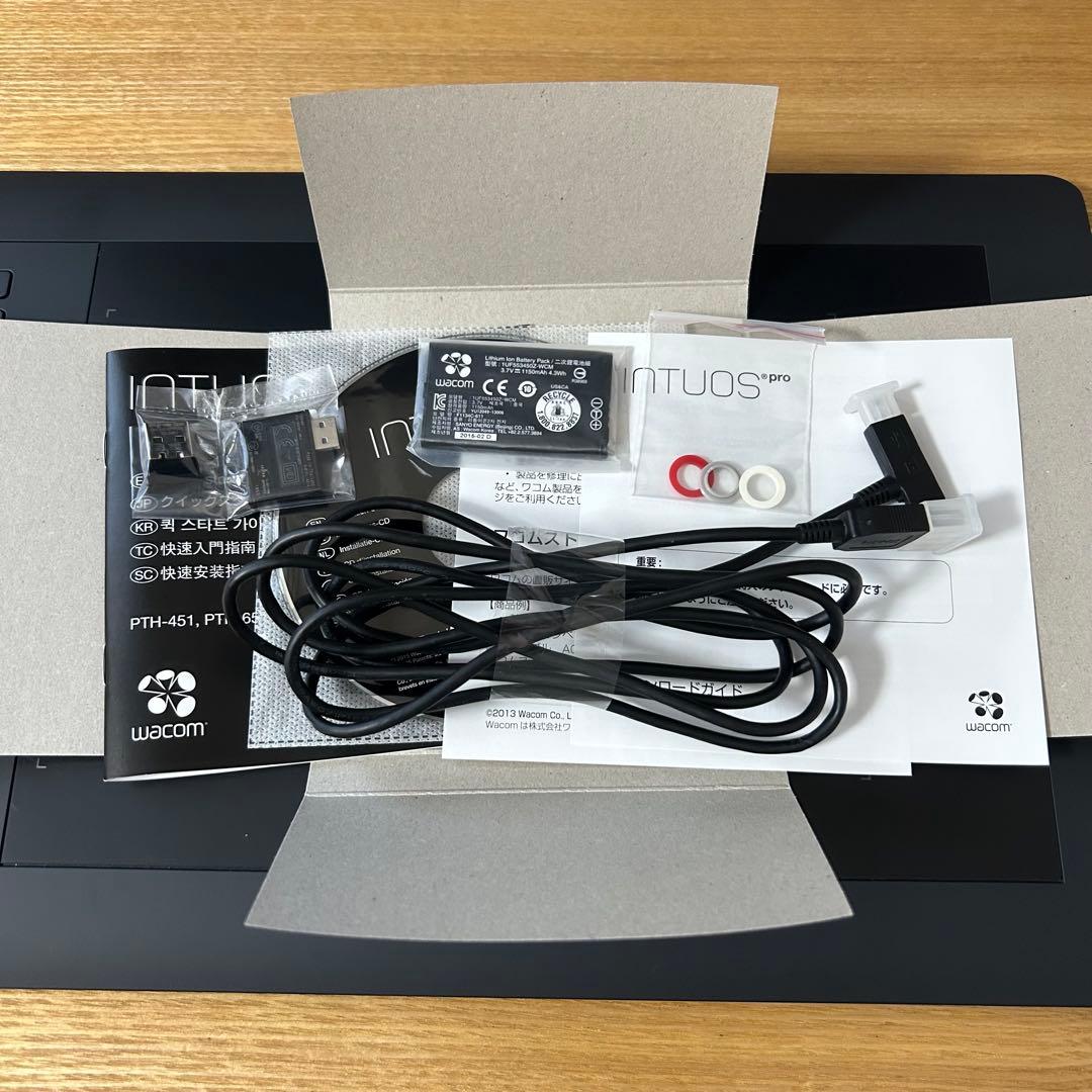 Wacomワコム/ペンタブレット/INTUOS PRO PTH651K1