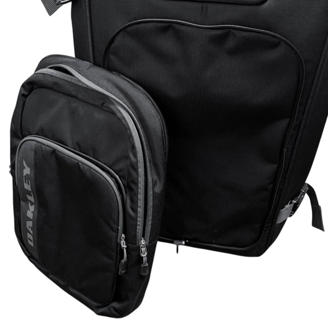 バッグ OAKLEY Works Combo Roller Travel Bag