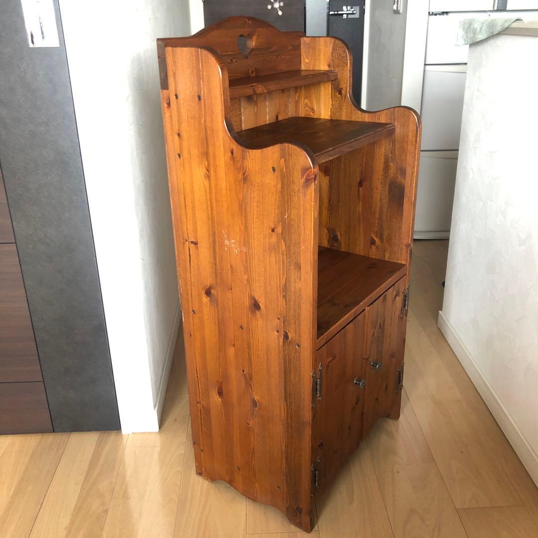 カントリー家具　木製ハート型シェルフ 収納付き