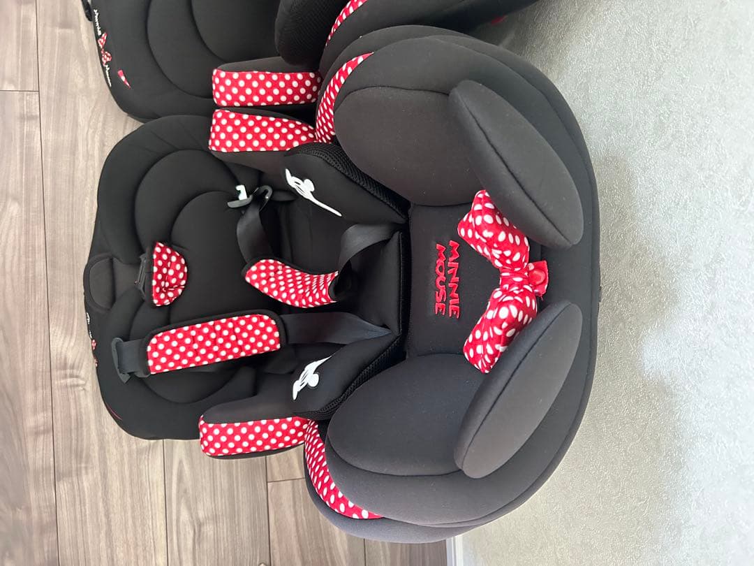 ミニーマウス 車用チャイルドシート