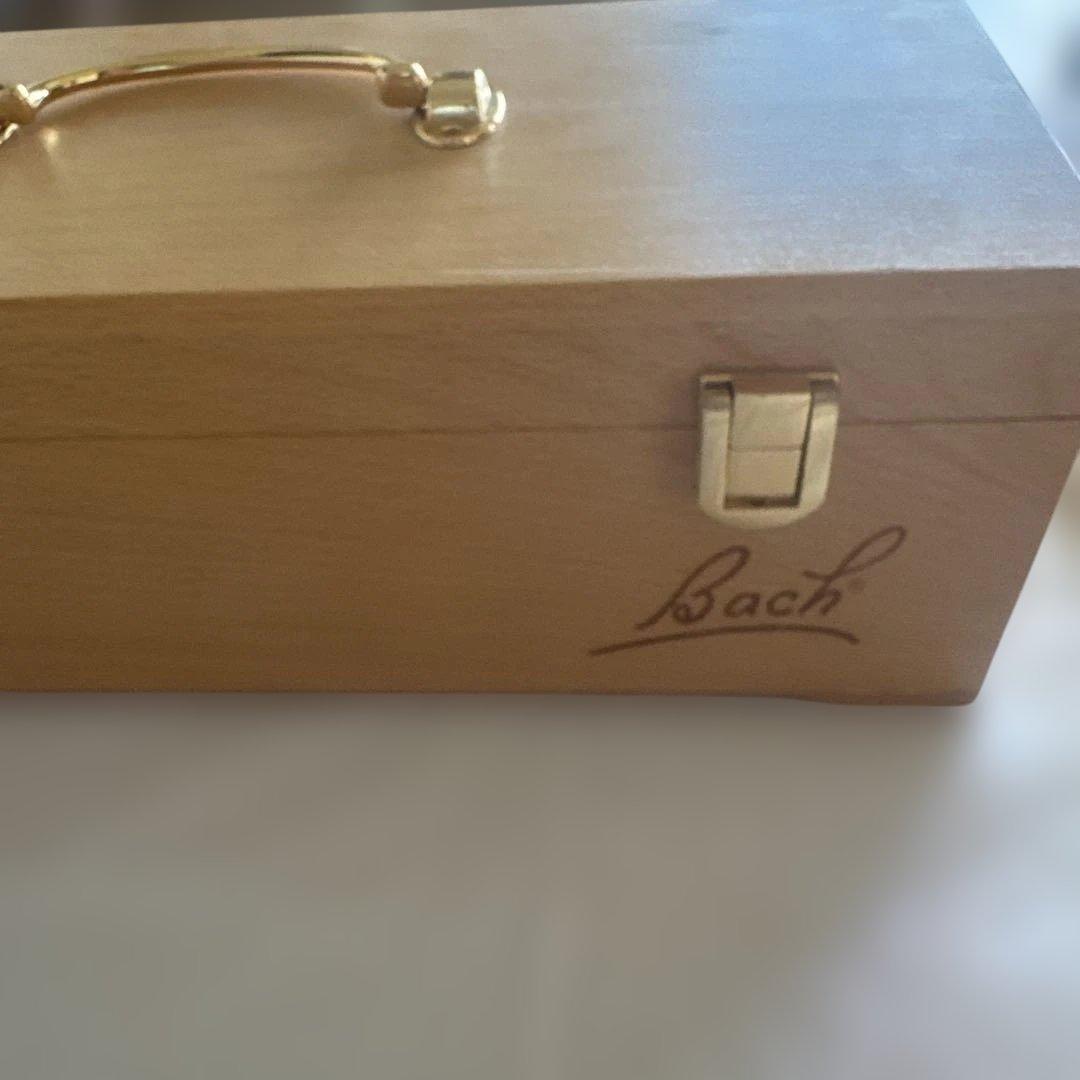 バッチフラワーエッセンス、専用箱、絶版の辞典など