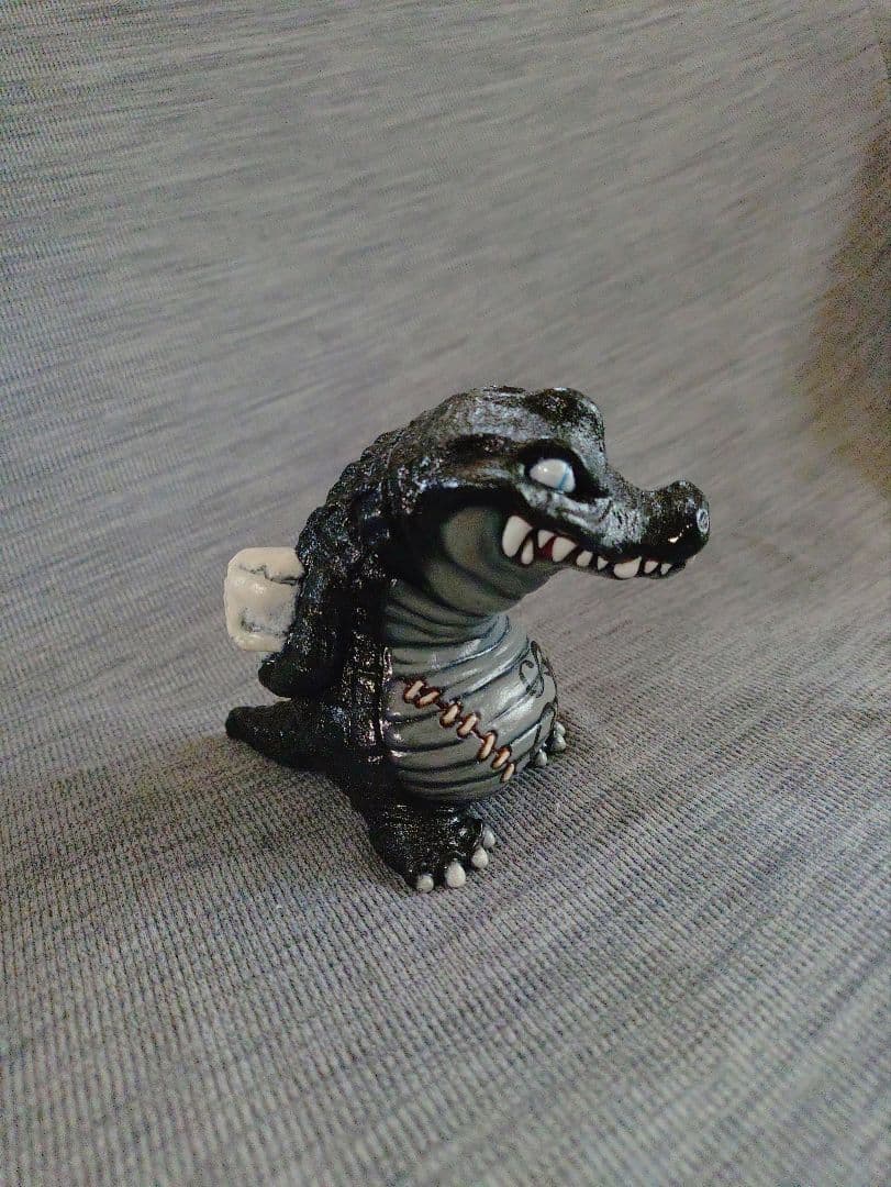 カゲマルデザイン　人喰いワニ　クロちゃん　ジャックペイントン氏塗装　ワンオフ