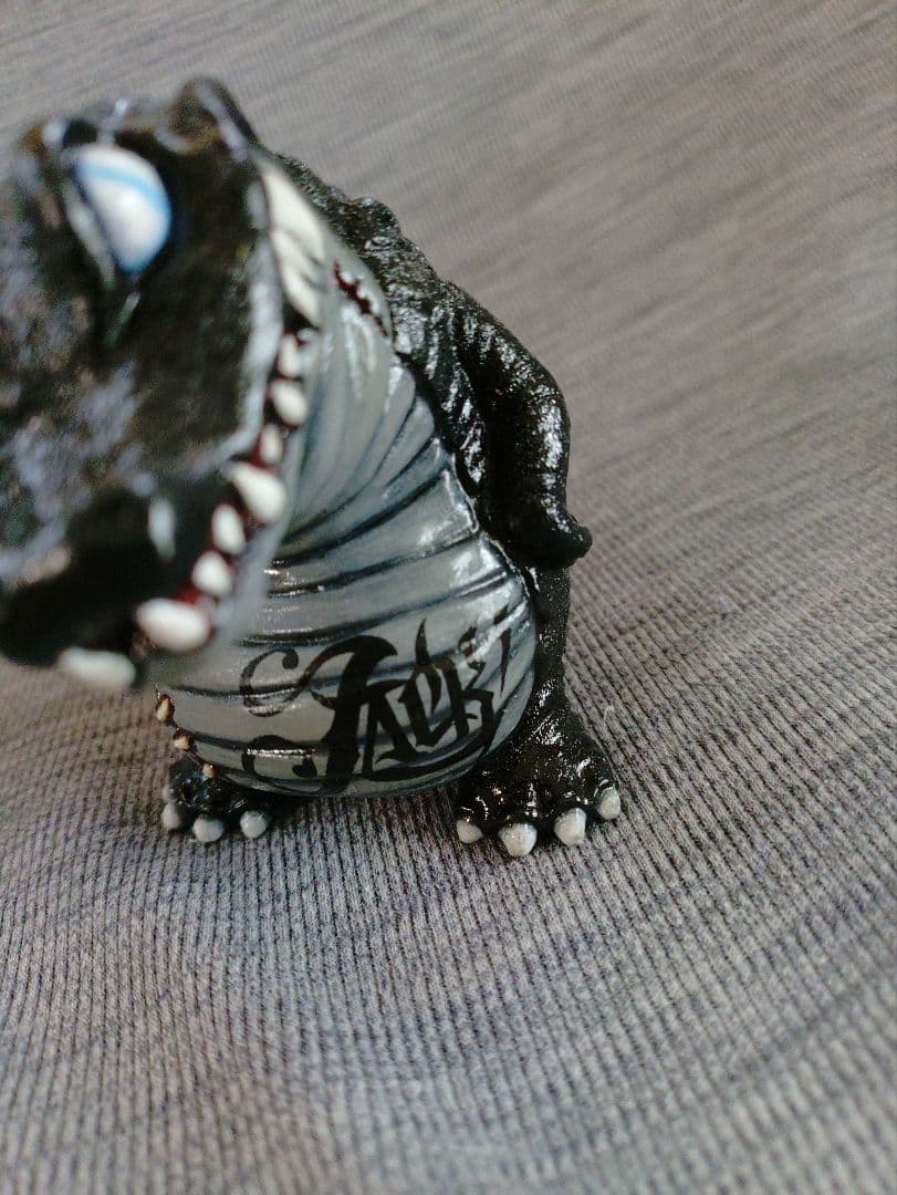 カゲマルデザイン　人喰いワニ　クロちゃん　ジャックペイントン氏塗装　ワンオフ