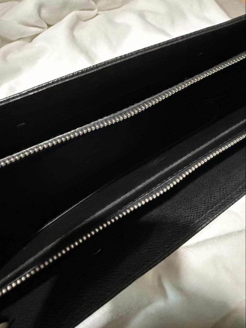 ルイヴィトン タイガ ポルトドキュマン ロザン アルドワーズ ブラック