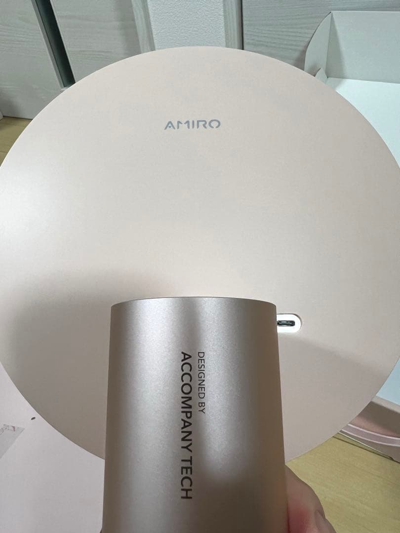 【未使用】AMIRO 女優ミラー 8インチ 10倍拡大鏡付き LEDミラー