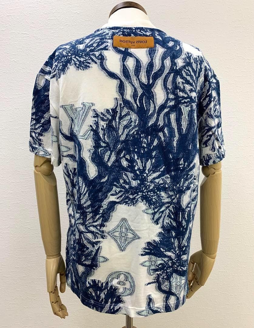 LOUIS VUITTON　グラフィックモノグラムTシャツ　Lサイズ　⭐︎