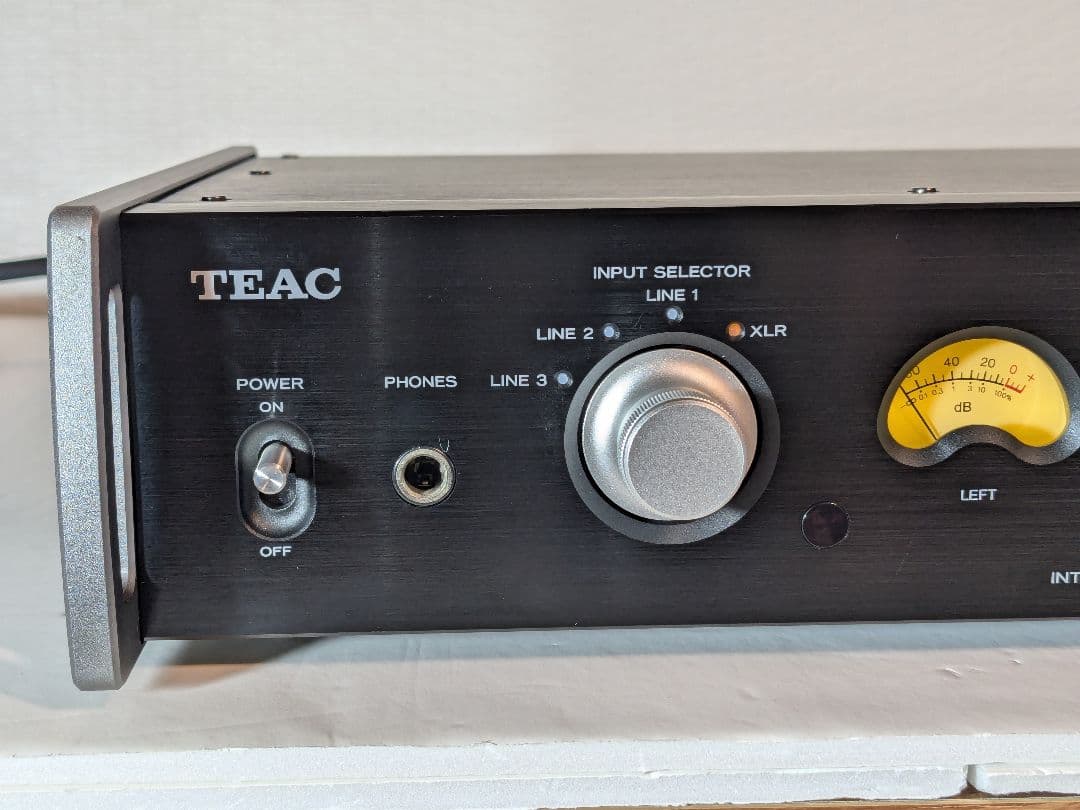 TEAC　AX- 501バランス入力装備プリメインアンプ、