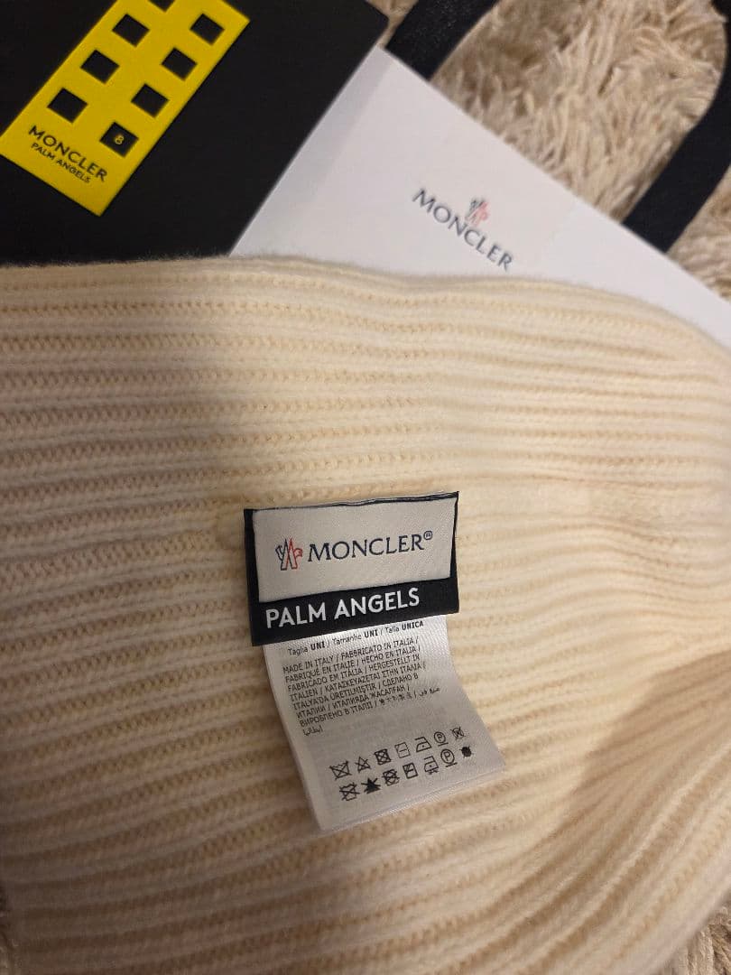 モンクレール　ニット帽　レディース　白ニット　モンクレ