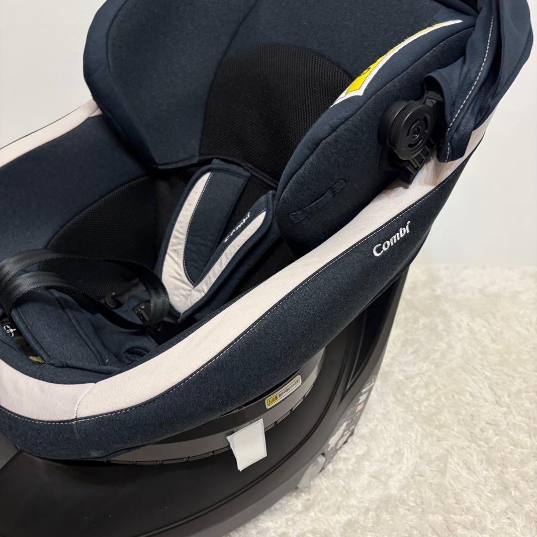 美品 Combi コンビ チャイルドシート　ISOFIX JJ800 ネイビー