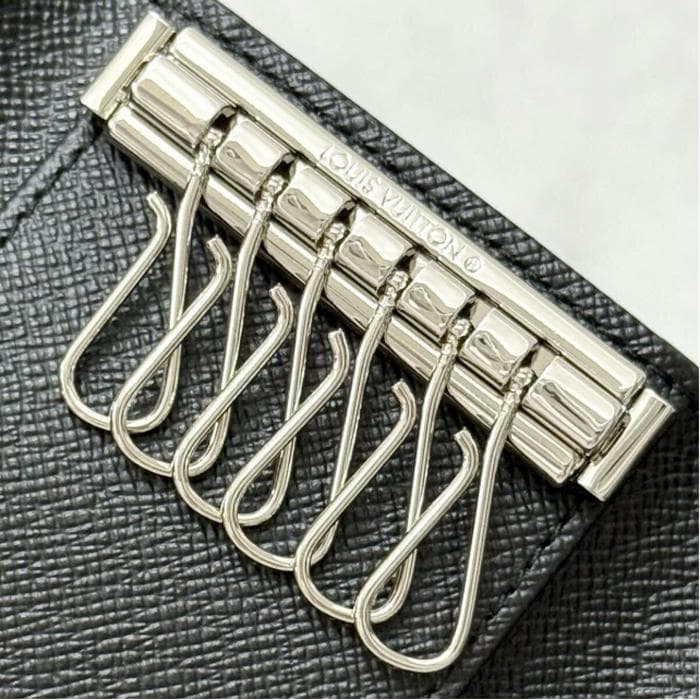 【新品、未開封】Louis Vuitton ダミエ・グラフィット キーケース