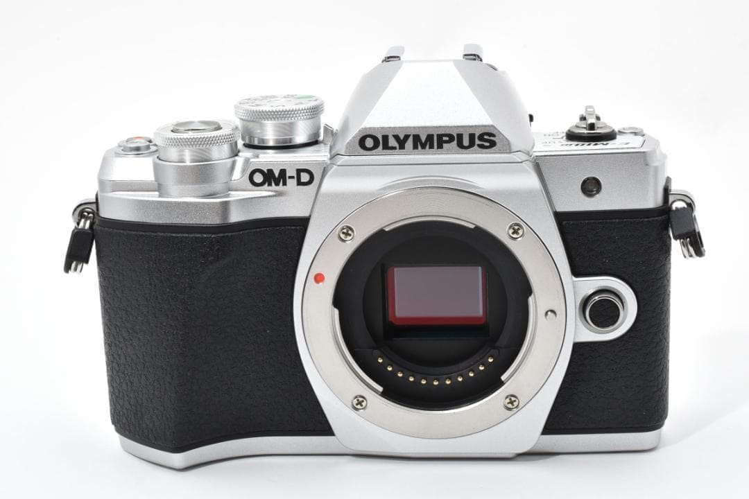 ■ ほぼ新品 ■ OLYMPUS E-M10 III ボディ <S数1726回>