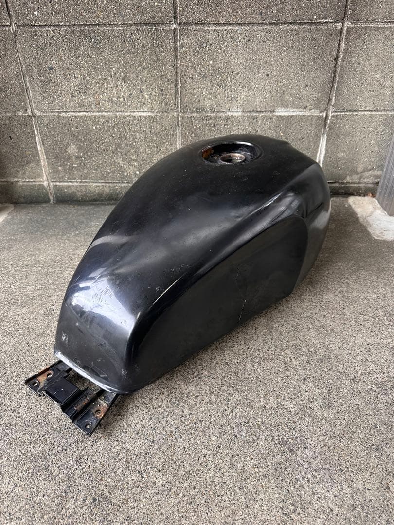 YAMAHA xjr400 4hm 前期　タンク　送料無料　即日配送