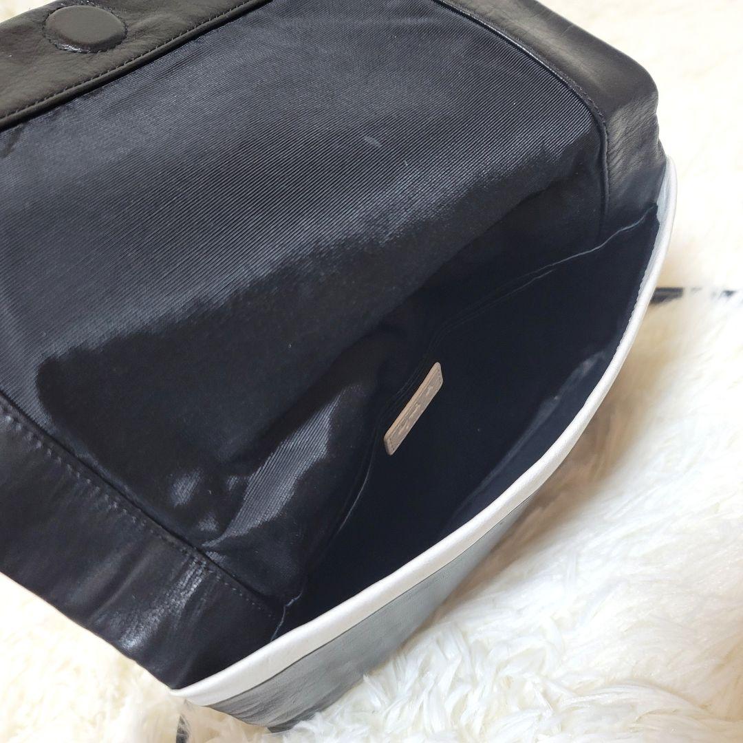 美品❤️アニエスベー ボヤージュ ショルダーバッグ レザー 軽量 斜め掛け