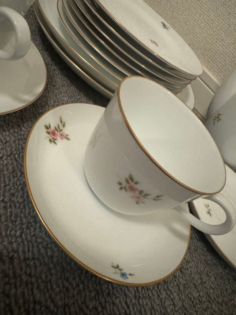 大倉陶園　食器セット　小花　マルチカラー