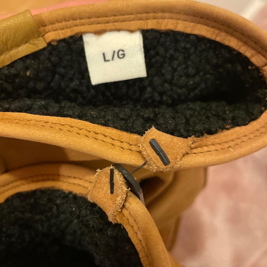 UGG メンズ レザー クラムシェル ロゴ グローブ　タッチスクリーン対応