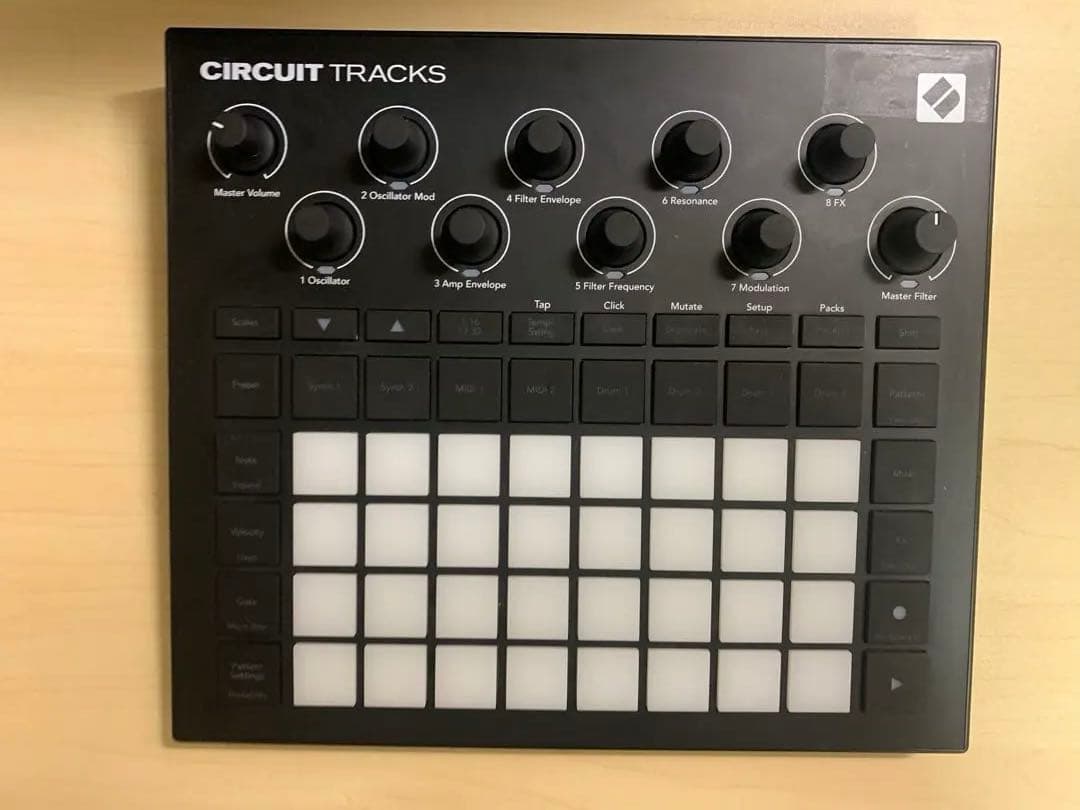 DJ機材 Novation Circuit Tracks