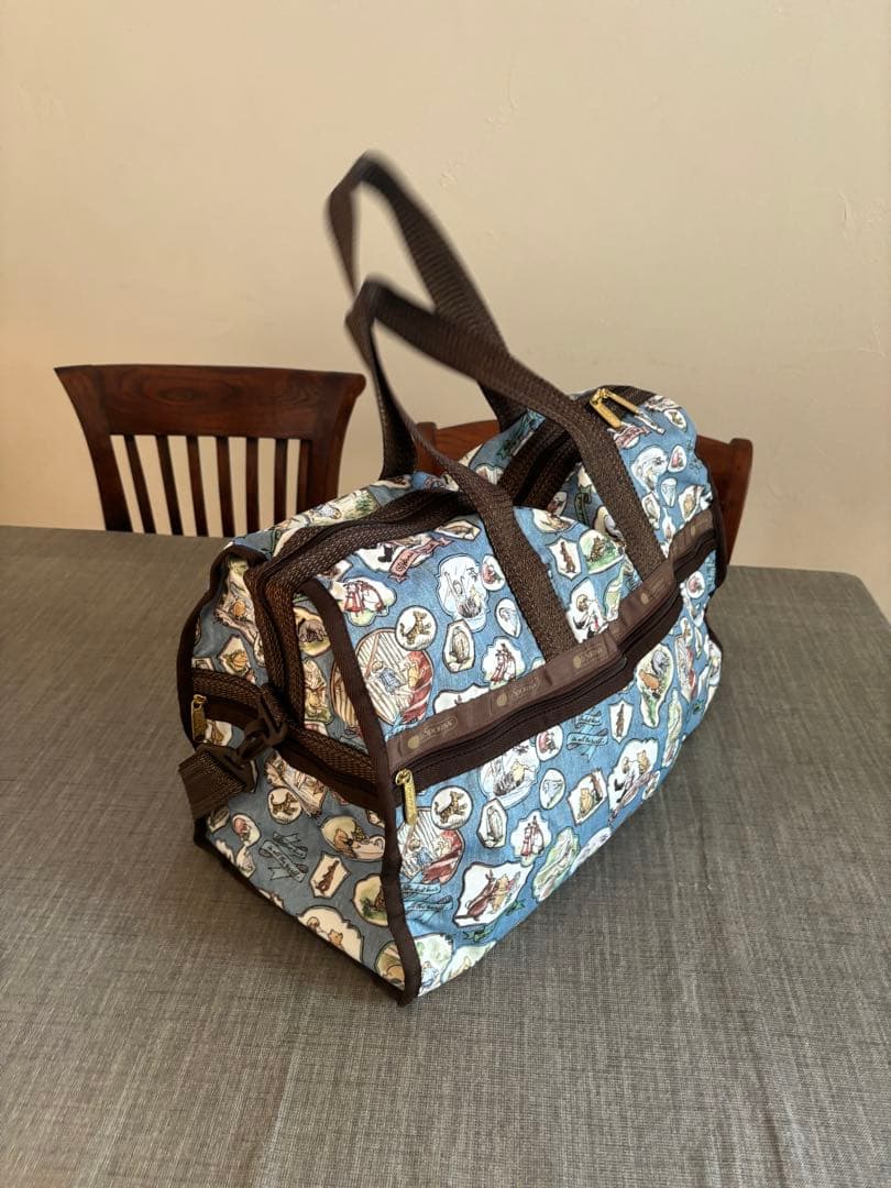 LeSportsac：ディズニークラシックプーコレクション　ウィークエンダー