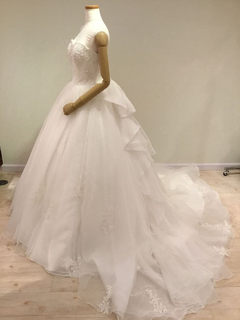 に*ぶ様 YNS WEDDINGプリンセスライン ウェディングドレス