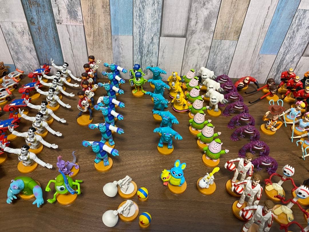 チョコエッグ ピクサー　まとめ売り 143体