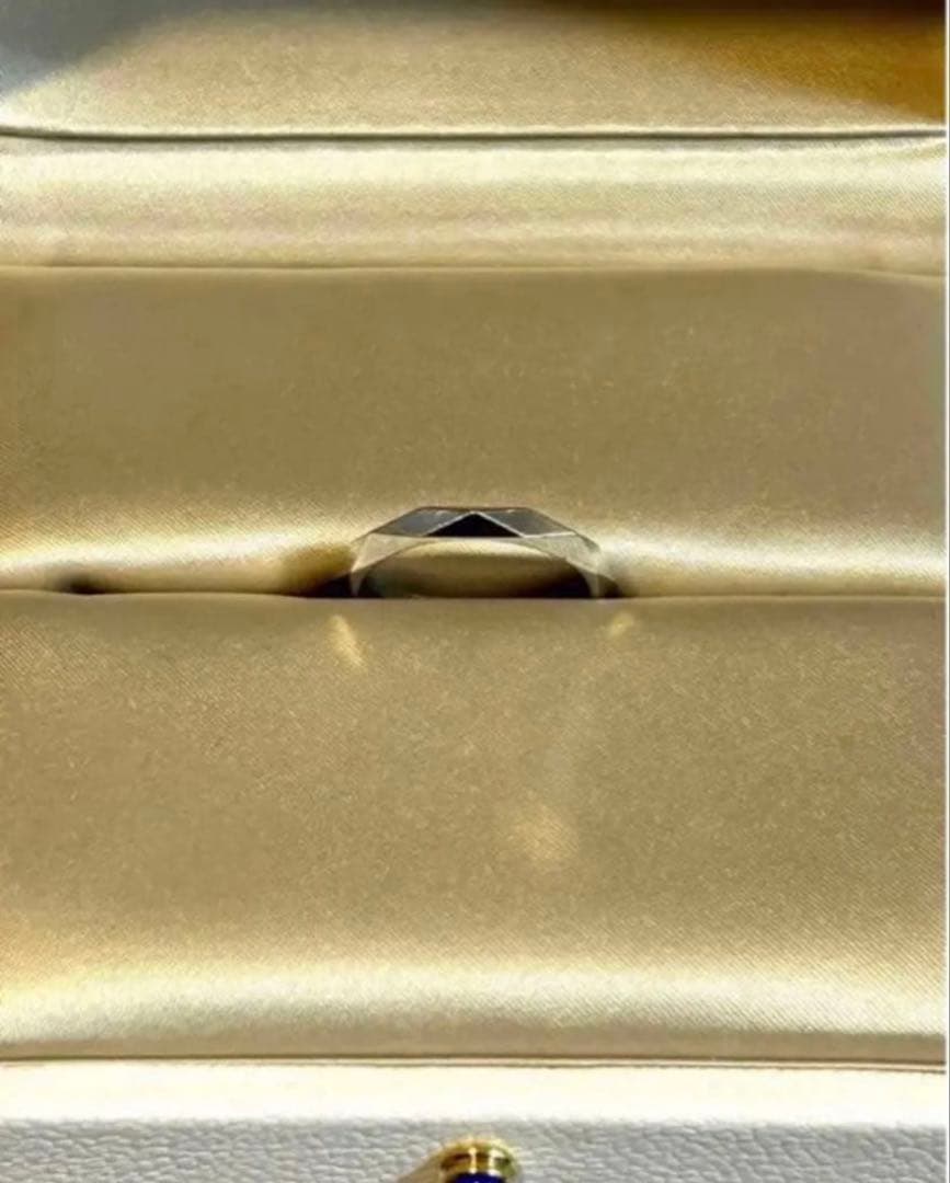 ブシュロン ファセット リング　ミディアム