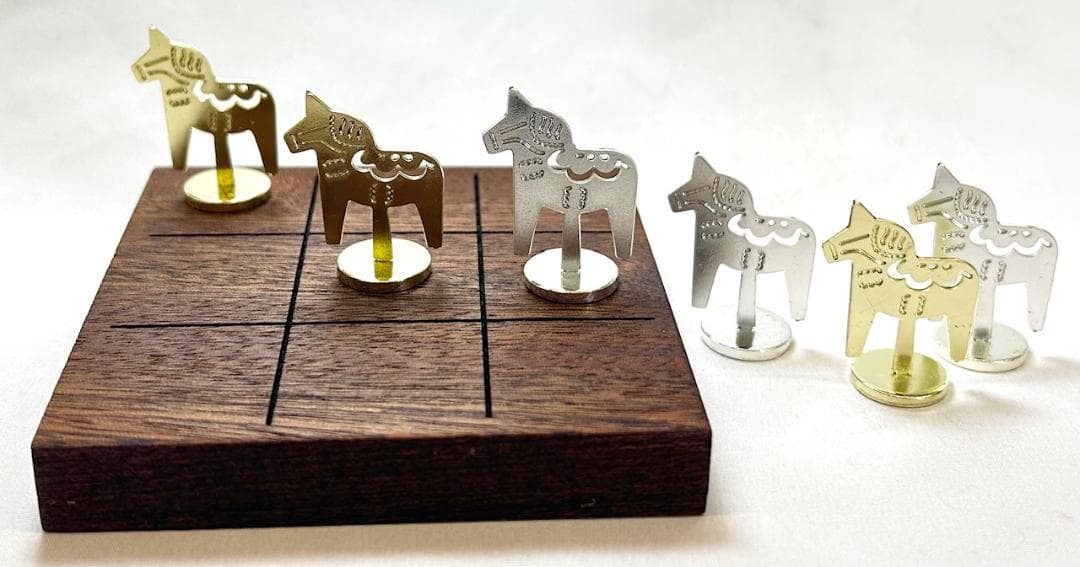 TIC TAC TOE スウェーデン　ゲーム　ダーラナホース　インテリア　北欧