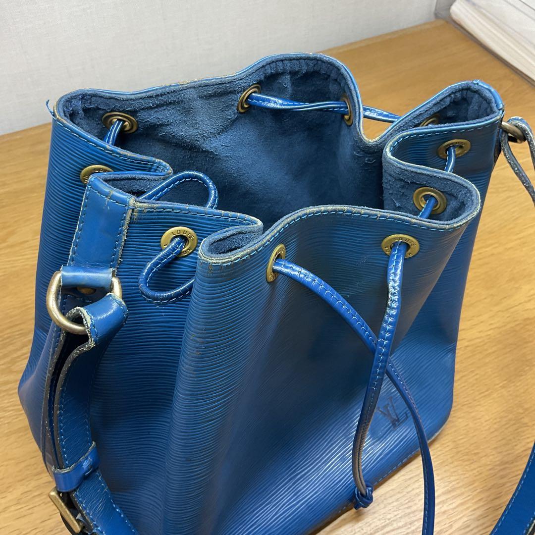 LOUIS VUITTON エピ　プチノエ　ブルー