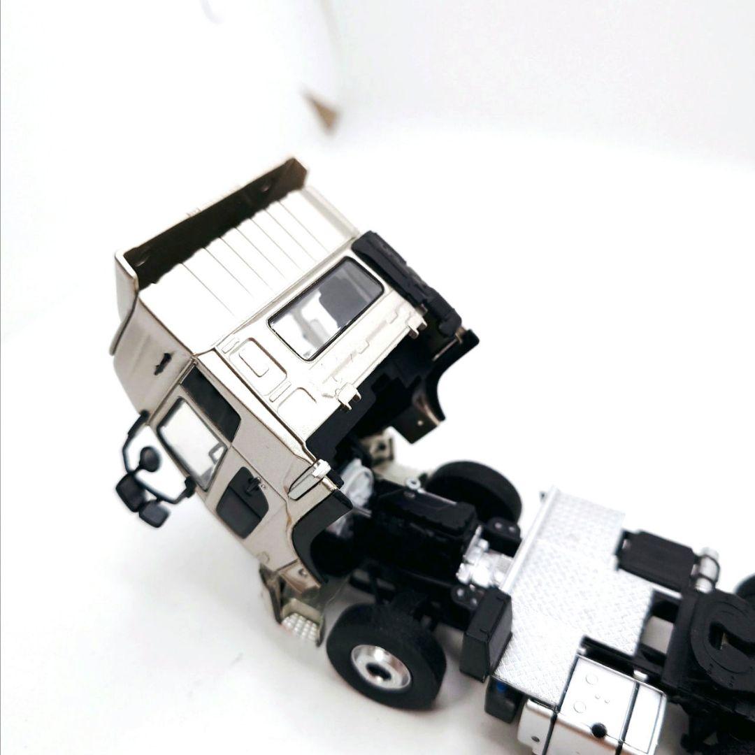 UD TRUCKS クオン 1/43 ミニカー コンテナ付き 非売品