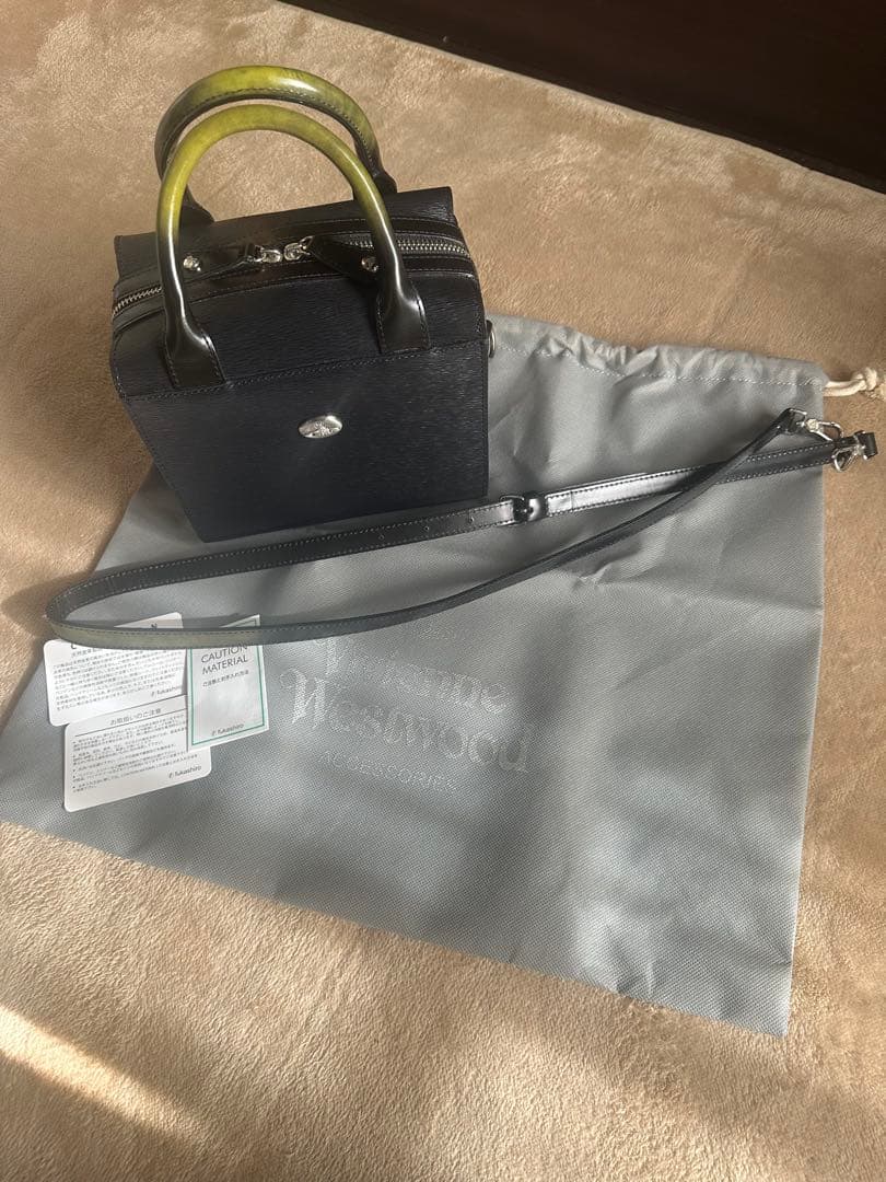 美品ヴィヴィアンウエストウッド　ハンドバッグ