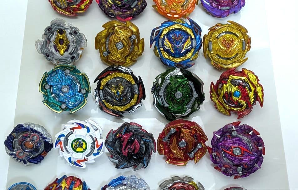 ベイブレードバースト　ロアバハムート　ツヴァイディアボロス　キングヘリオスなど