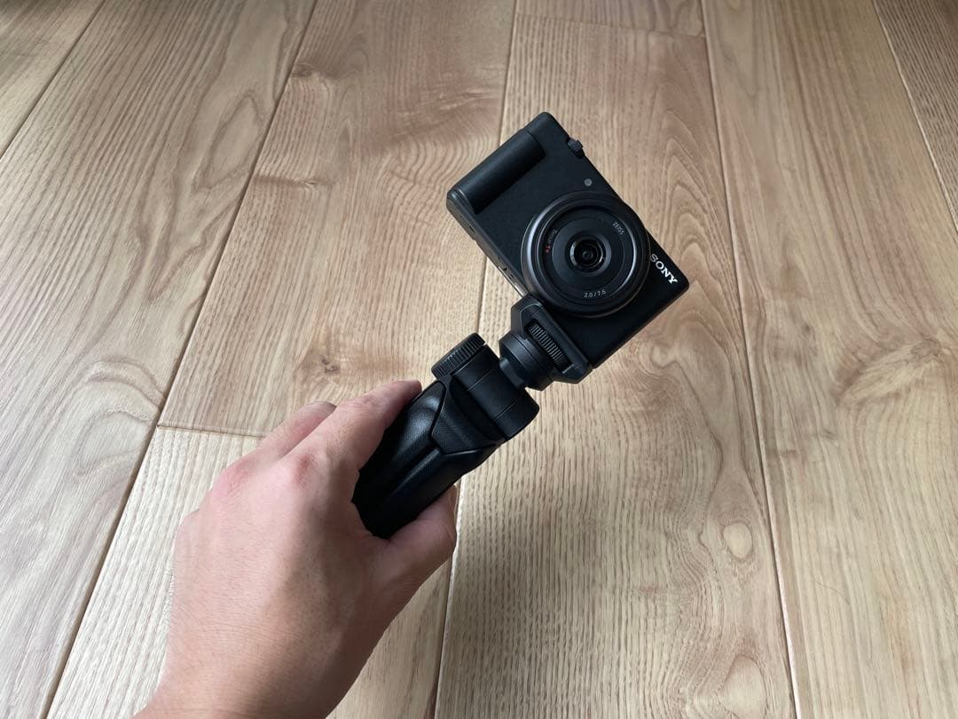 SONY VLOGCAM ZV-1F ブラック（ハンドグリップ・SDカード付）