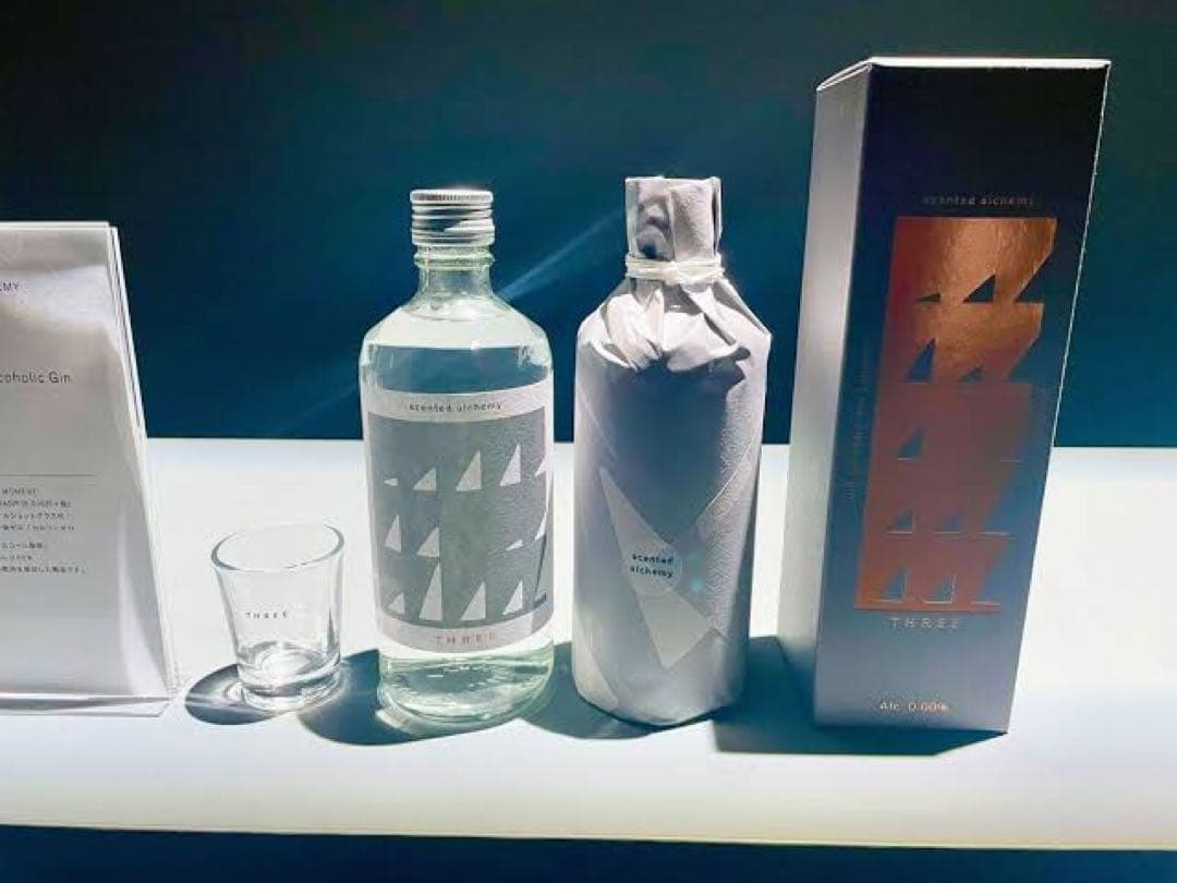 【限定販売 】 THREE センティッドアルケミー ディスティルド ジン