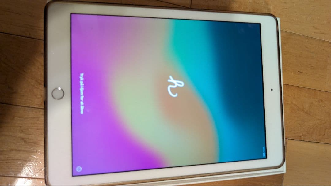 Apple iPad シルバー 本体　32GB 第6世代