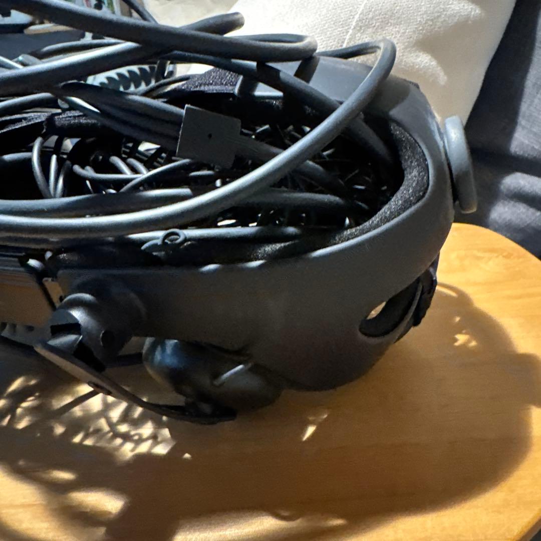 HTC VIVE VRヘッドセット デラックスオーディオストラップ付き