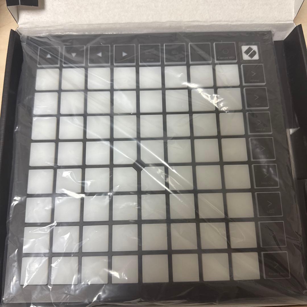 【極美品】Novation LaunchPad X