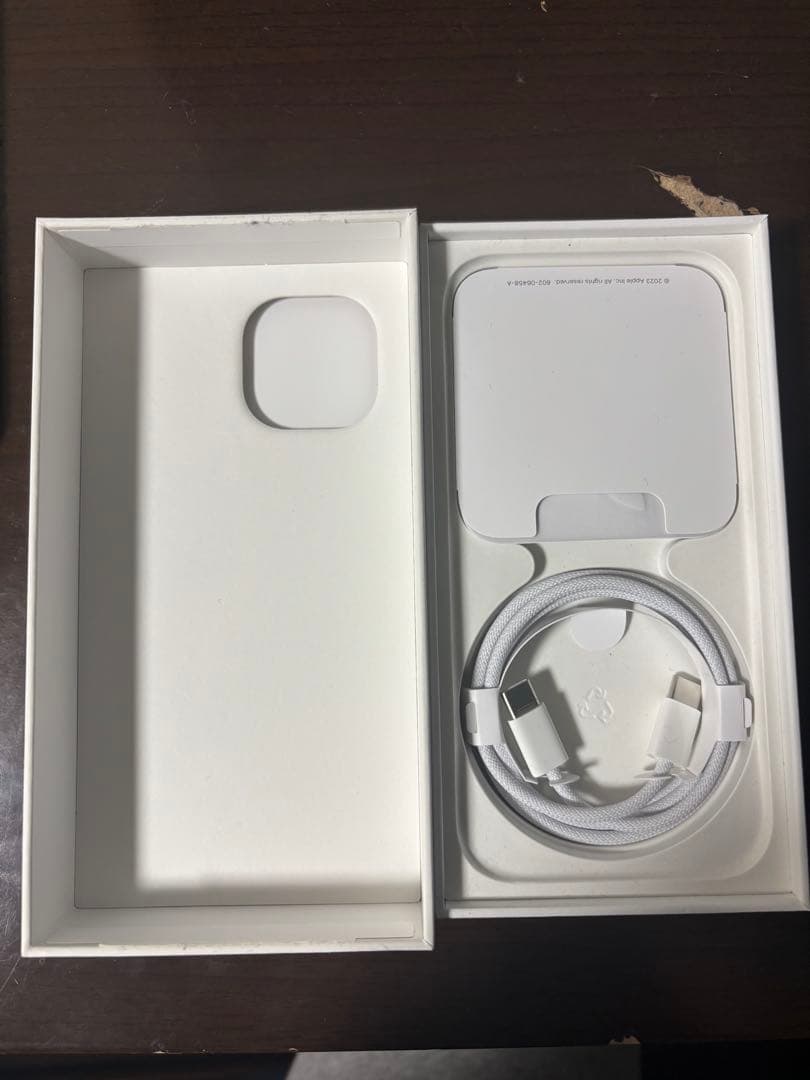 iPhone15 128GB ブラック　Apple