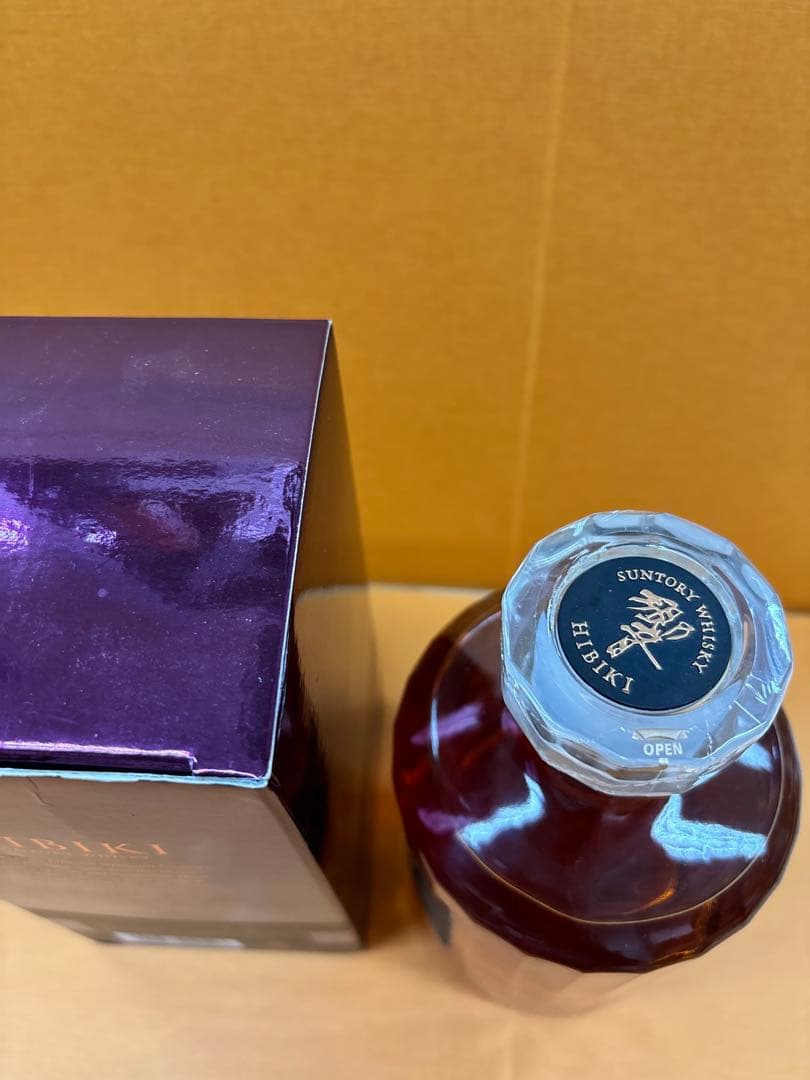 サントリー 響21年 HIBIKI 700ml 43％ 未開詮古酒 箱付