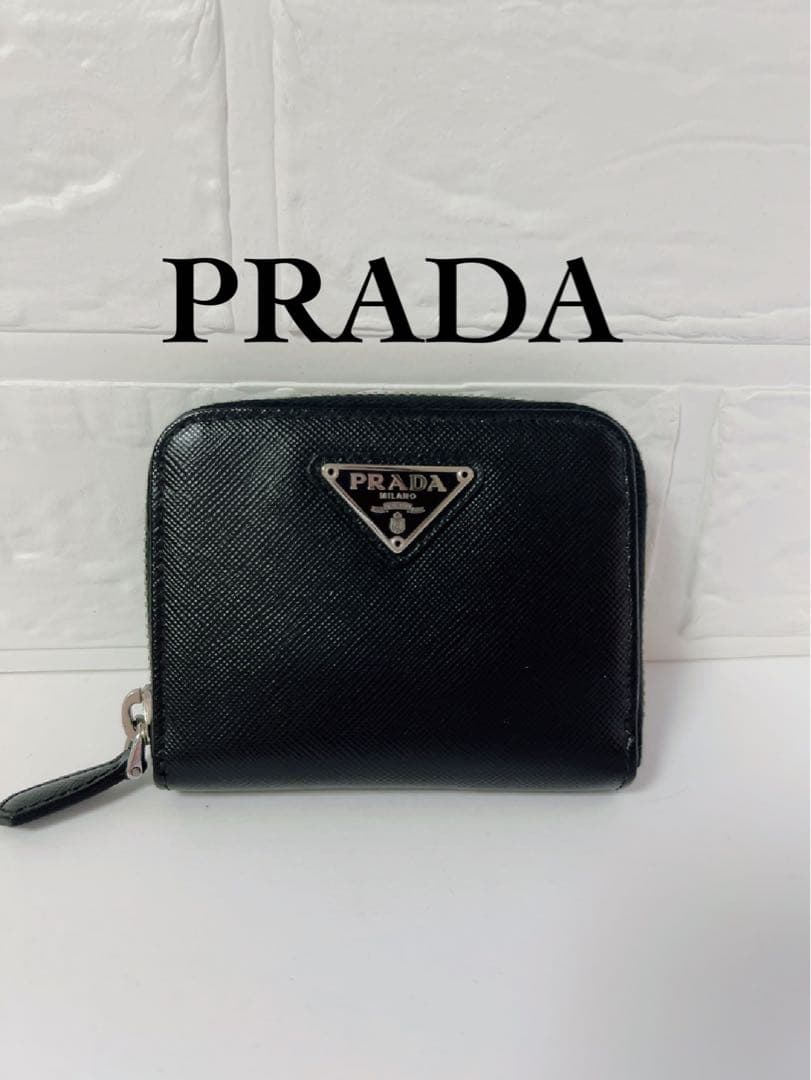プラダ　PRADA ケース　黒　ラウンドファスナー　三角ロゴ
