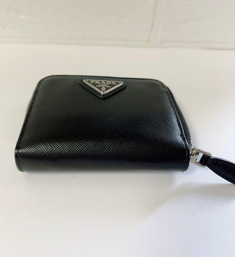 プラダ　PRADA ケース　黒　ラウンドファスナー　三角ロゴ